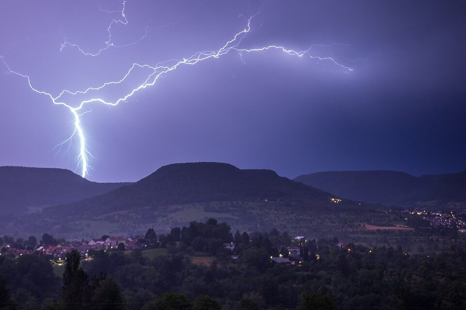 Top 10 Natural Hazards in the USA thunderstorm in united state